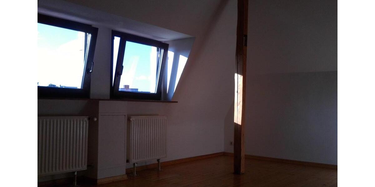 Dachgeschosswohnung 2 Zi, EBK, Diele, Duschbad 2 zimmer