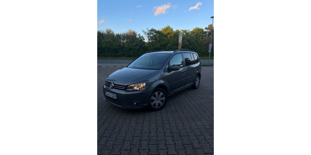 VW Touran 198.000 km 4.600 &euro; Düsseldorf 40595