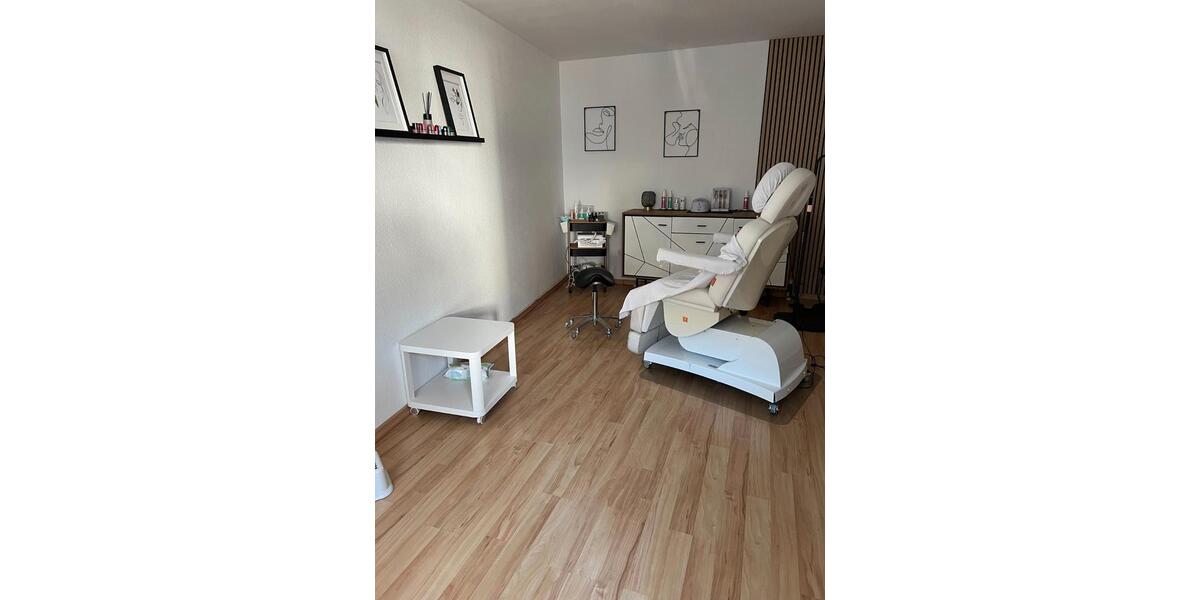 Gewerbeobjekt Solingen Wald - 2 Zimmer, 60 m&sup2;, 490&euro; | Angebot:26093067