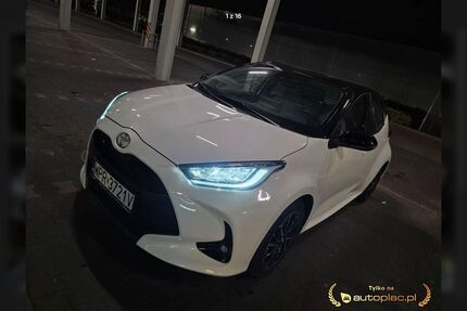 Toyota Yaris 6.400 km 22.500 &euro; Dusseldorf 40595
