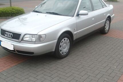 Audi 100