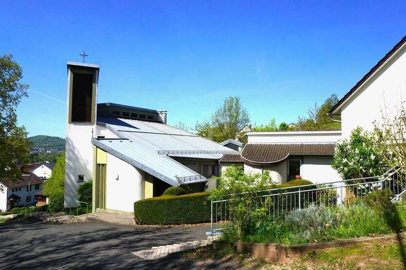 Ehemalige Kirche, Wohnhaus, Klostertrakt - Raum für Ihre Ideen