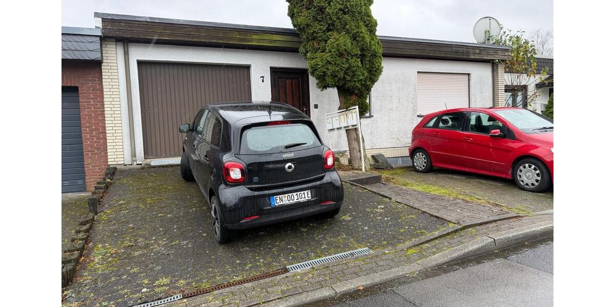 Mehrfamilienhaus, teilsaniert, teilvermietet, Kapitalanlage zimmer