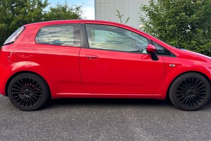Fiat Grande Punto 123.000 km 2.500 &euro; Remscheid 42857