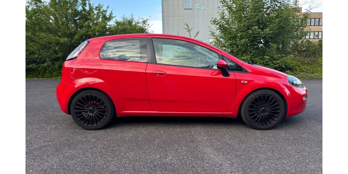 Fiat Grande Punto 123.000 km 2.500 &euro; Remscheid 42857