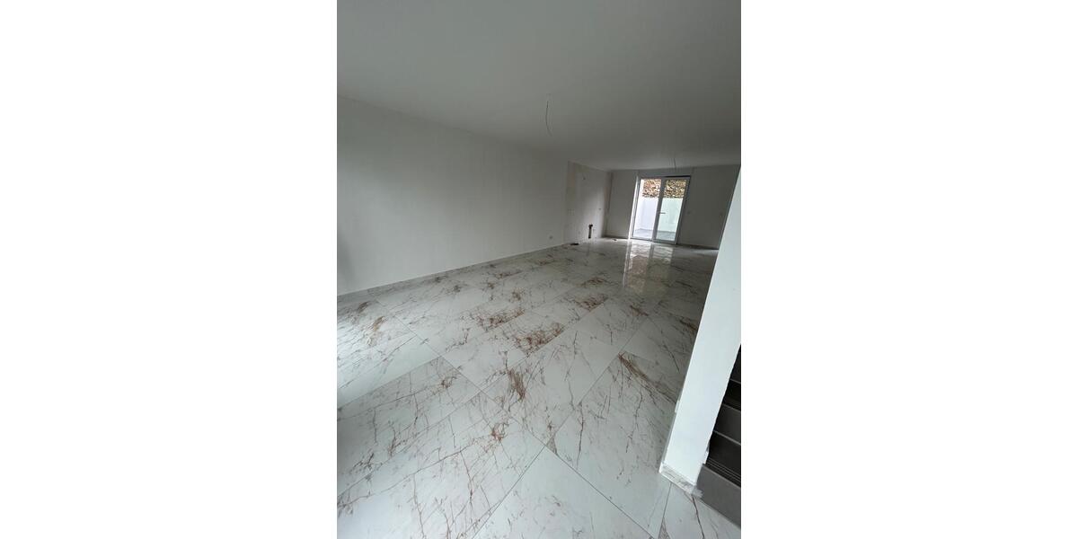 Reihenhaus Ennepetal - 4 Zimmer, 190 m&sup2;, 1.720&euro; | Angebot:15612248