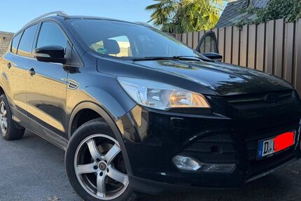 Ford Kuga 116.000 km 7.450 &euro; Düsseldorf 40589