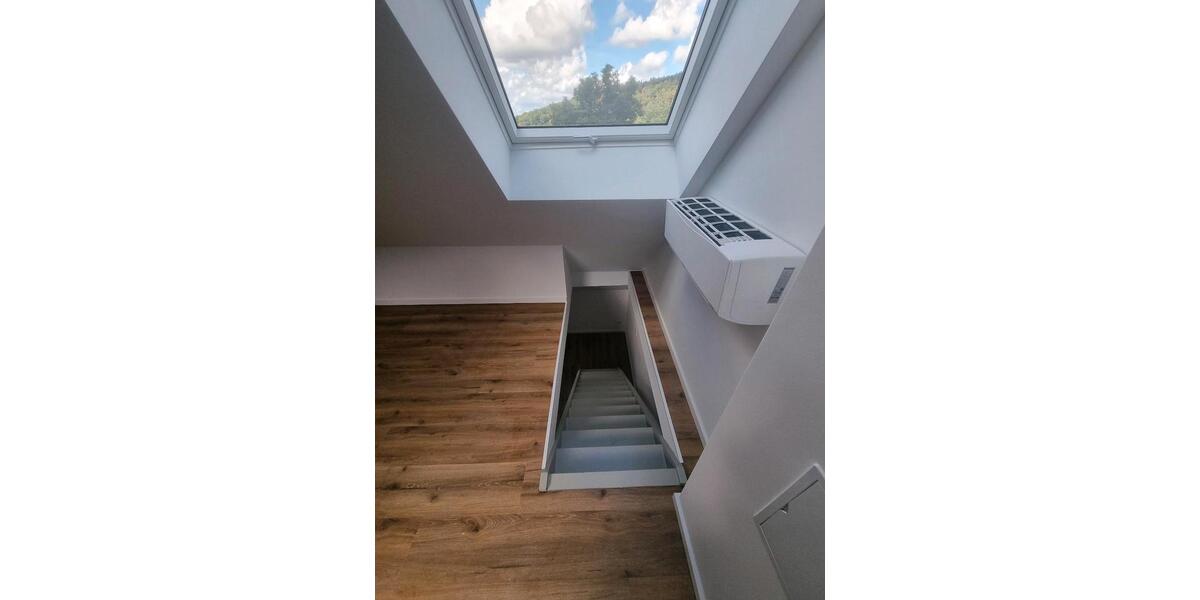 Wunderschöne Dachgeschoss-Wohnung im Grünen ! Wuppertal 3 zimmer