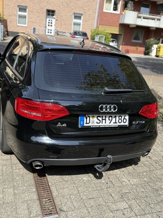 Audi A4 (B8)