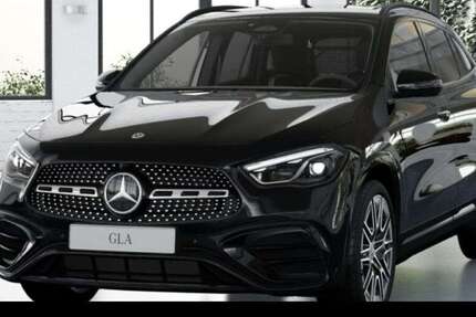 Mercedes-Benz GLA 180 9.900 km 46.490 &euro; Düsseldorf 40470