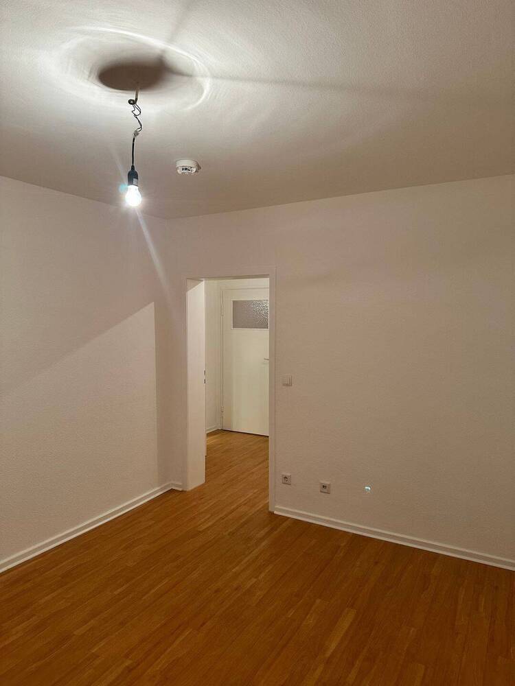 Gepflegte 2 Zimmer EG-Wohnung mit Balkon, in ruhiger Lage in Wersten!