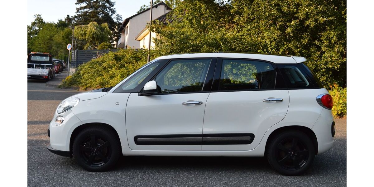 Fiat 500L 99.000 km 9.299 &euro; Wuppertal 42279
