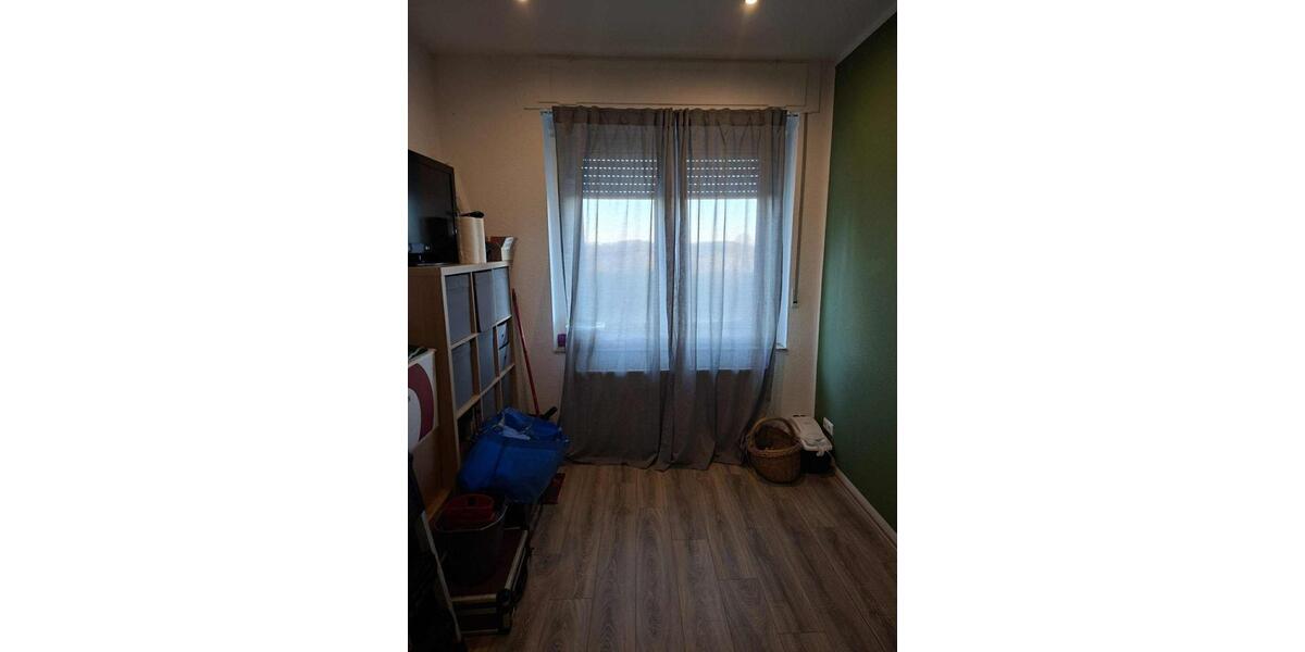 Haus im Haus - Sanierte 4,5 Zimmer Wohnung mit EFH Flair 4.5 zimmer