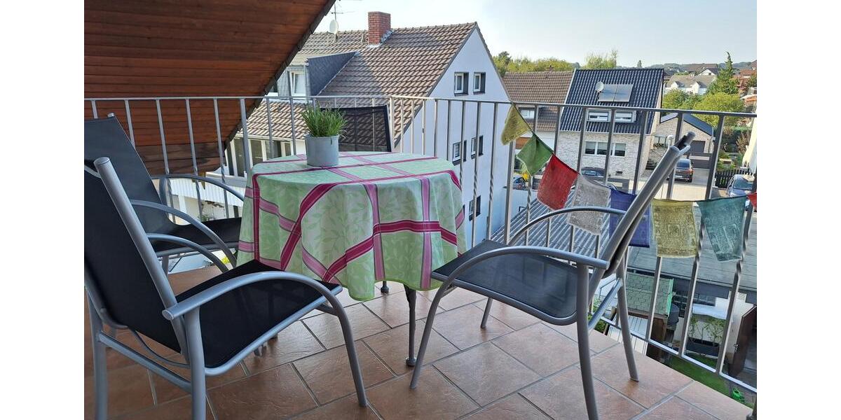 Dachgeschoßwohnung Leverkusen Bergisch Neukirchen - 2 Zimmer, 72 m&sup2;, 720&euro; | Angebot:25384585