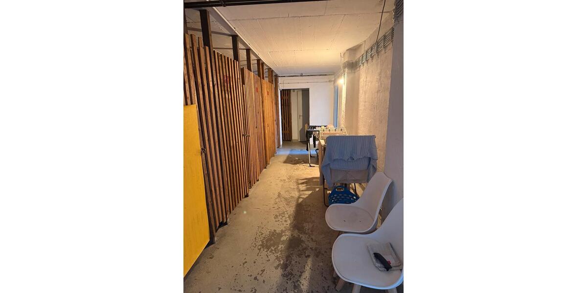 Dachgeschoßwohnung Remscheid Reinshagen - 3.5 Zimmer, 82 m&sup2;, 180.000&euro; | Angebot:26305537