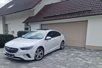 Opel Insignia 96.000 km 20.490 &euro; Kierspe 58566
