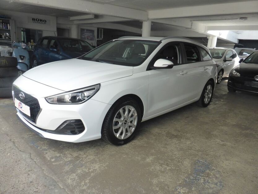 Hyundai i30 150.000 km 11.250 € Düsseldorf 40223
