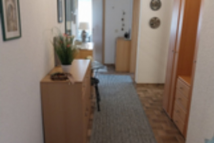 Helle 3 Zimmerwohnung mit Balkon und Einzelgarage in Backnang