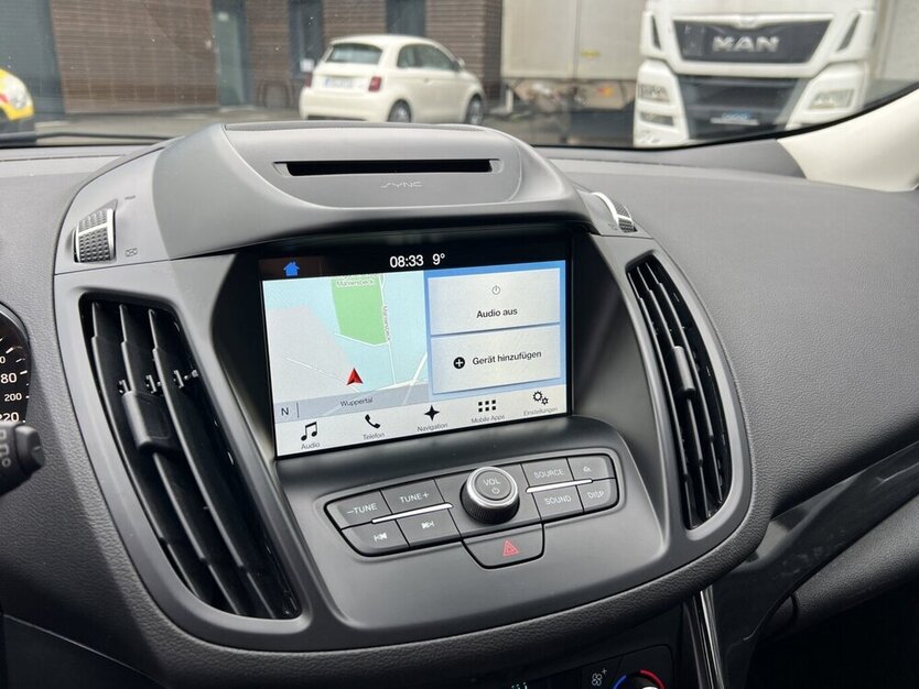 Kuga Titanium Navi Kamera AHK SHZ Motor !