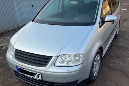 VW Touran 266.000 km 950 &euro; Hattingen 45525