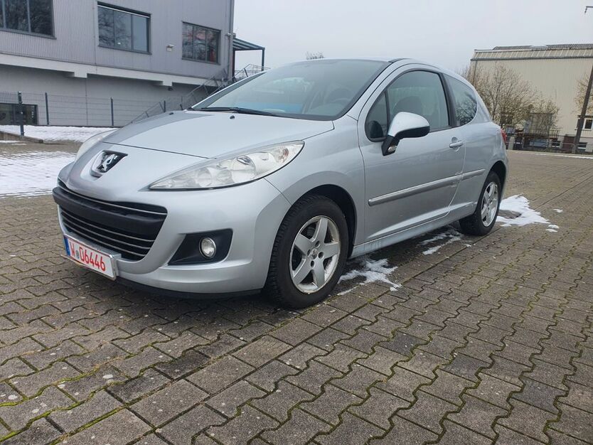 Peugeot 207 170.000 km 1.999 € Wuppertal 42389