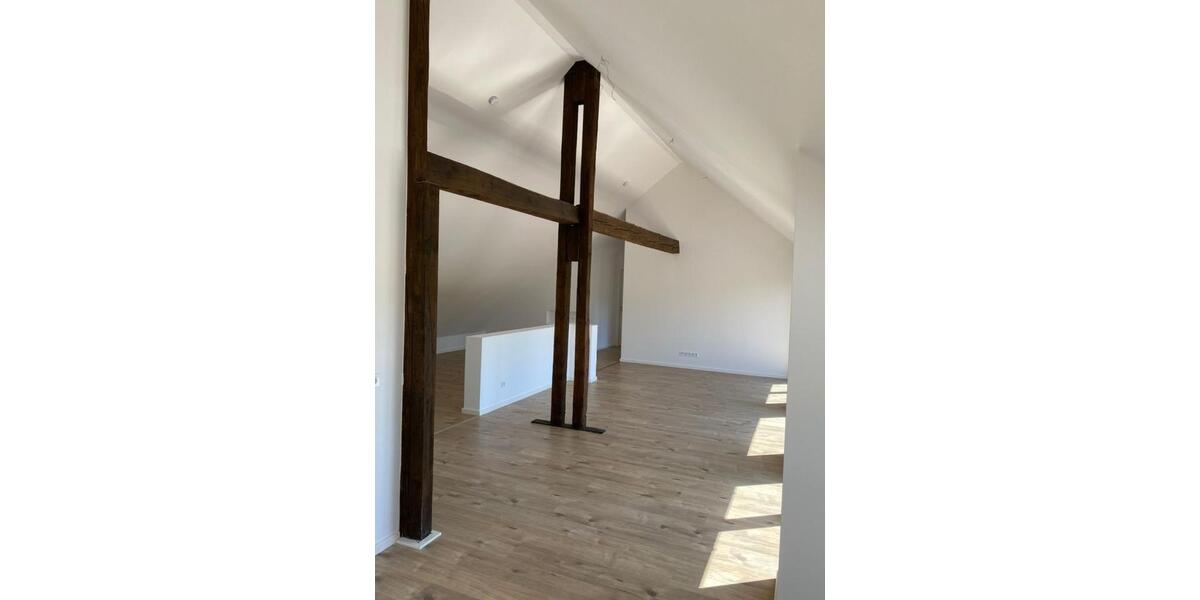 Dachgeschoßwohnung Lindlar - 3 Zimmer, 102 m&sup2;, 955&euro; | Angebot:26256349