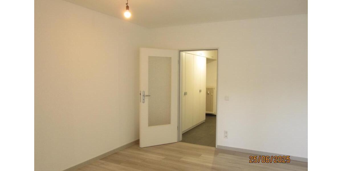 Vollständig renovierte 1-Zimmer-Wohnung mit separatem Schlafraum 1 zimmer