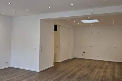 Hochwertig sanierte 3,5-Zimmer-Wohnung im Zentrum von Bergisch Gladbach - Erstbezug 3 zimmer