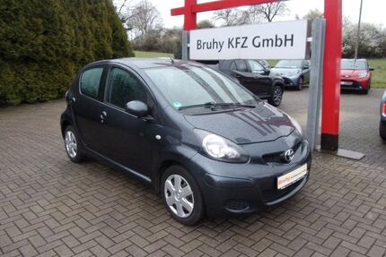 Toyota Aygo (X) 116.000 km 2.899 &euro; Ratingen 40882