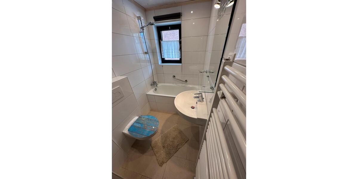 Doppelhaushälfte Düsseldorf Stadtbezirk 6 - 5 Zimmer, 154 m&sup2;, 2.600&euro; | Angebot:26051077