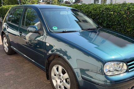 VW Golf 61.000 km 4.490 &euro; Dormagen 41539