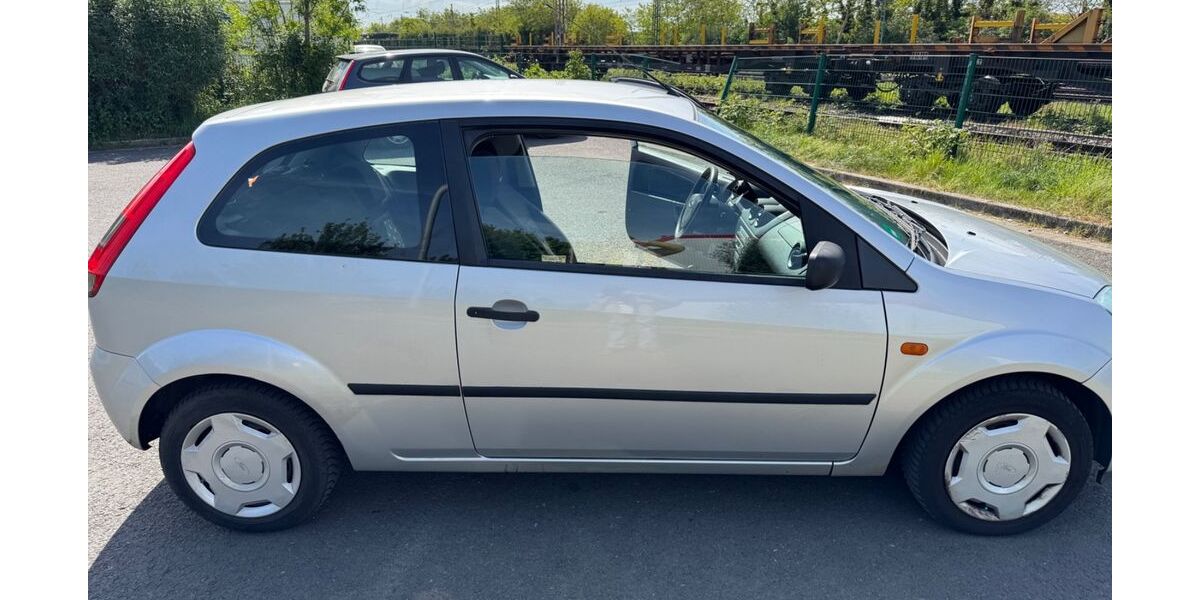 Ford Fiesta 116.000 km 1.300 &euro; Hilden 40721