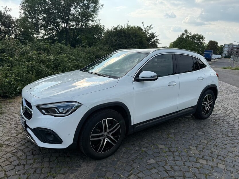 Mercedes-Benz GLA-Klasse 77.000 km 34.600 € Köln 50667