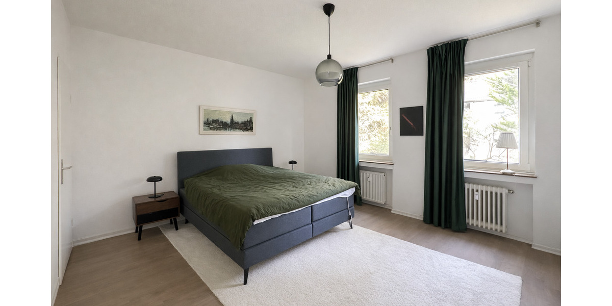 Etagenwohnung Düsseldorf Grafenberg - 3 Zimmer, 100 m&sup2;, 1.300&euro; | Angebot:25820119