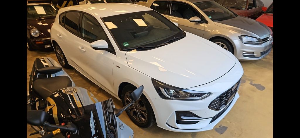 Ford Focus 35.300 km 17.989 &euro; Bergisch Gladbach 51465