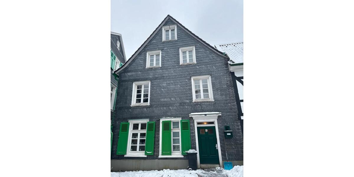 Mehrfamilienhaus, Wohnhaus Remscheid Gemarkung Bergisch Born - 11 Zimmer, 186 m&sup2;, 439.000&euro; | Angebot:27438371