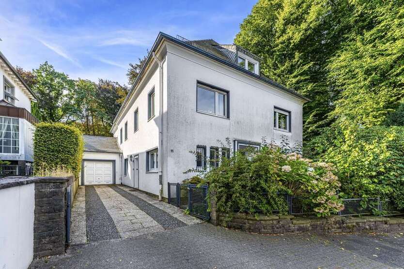 Haus zum Kaufen in Remscheid 449.000 € 350 m²