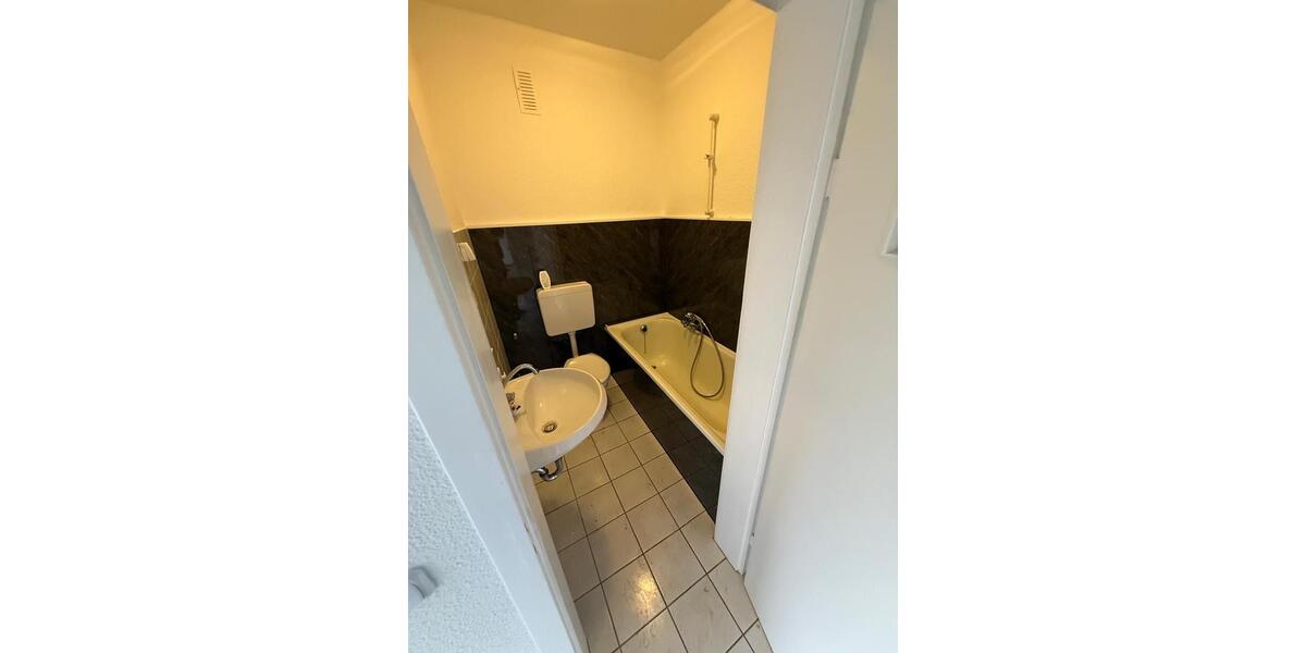 Etagenwohnung Remscheid - 1 Zimmer, 47 m&sup2;, 571&euro; | Angebot:26444566