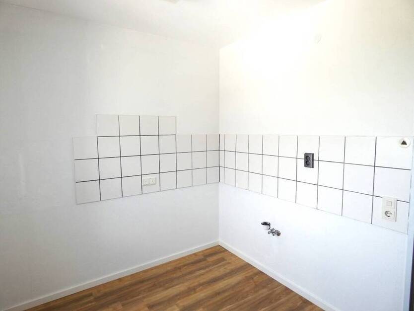 Helle City-Wohnung mit Balkon und modernem Bad - zentrale Lage