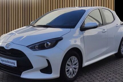 Toyota Yaris 6.000 km 20.490 &euro; Leverkusen 51381