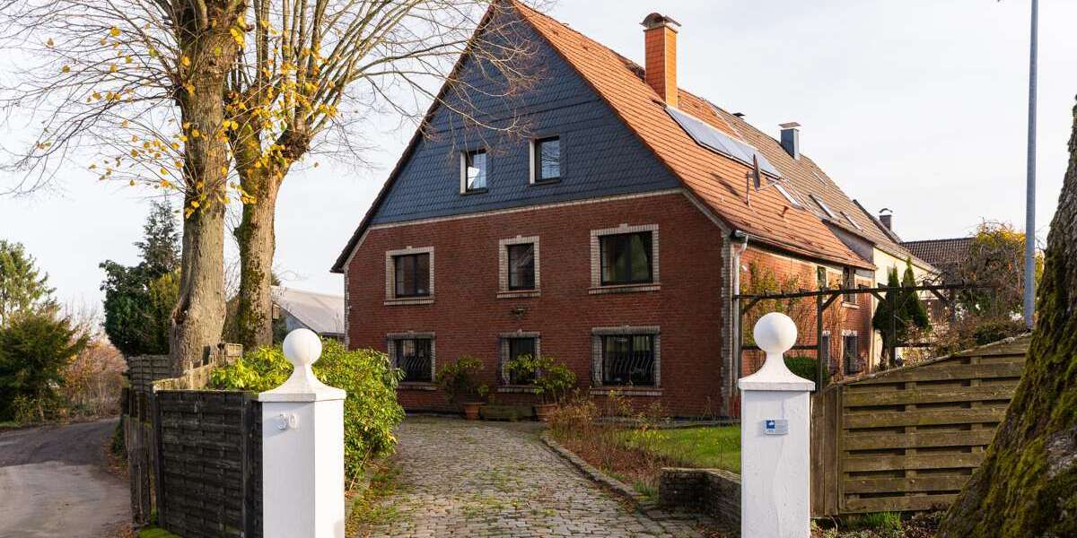 Haus zum Kaufen in Schalksmühle 420.000 € 297.57 m² 7 zimmer