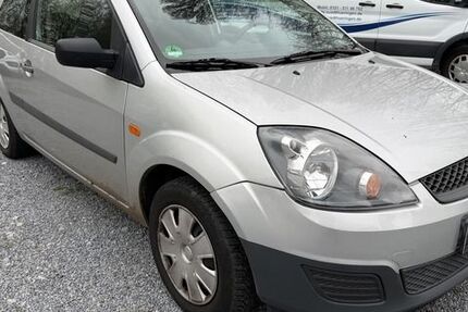 Ford Fiesta 67.715 km 1.899 &euro; Wuppertal 42329