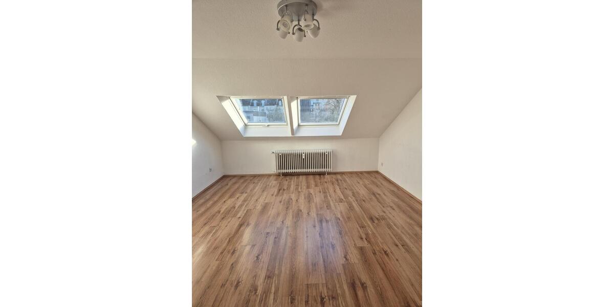 gemütliche 3 Zi. Dachgeschoss 3 zimmer