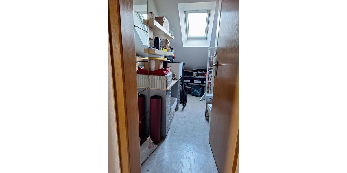 Dachgeschoßwohnung Leverkusen Bergisch Neukirchen - 2 Zimmer, 72 m&sup2;, 720&euro; | Angebot:25384585