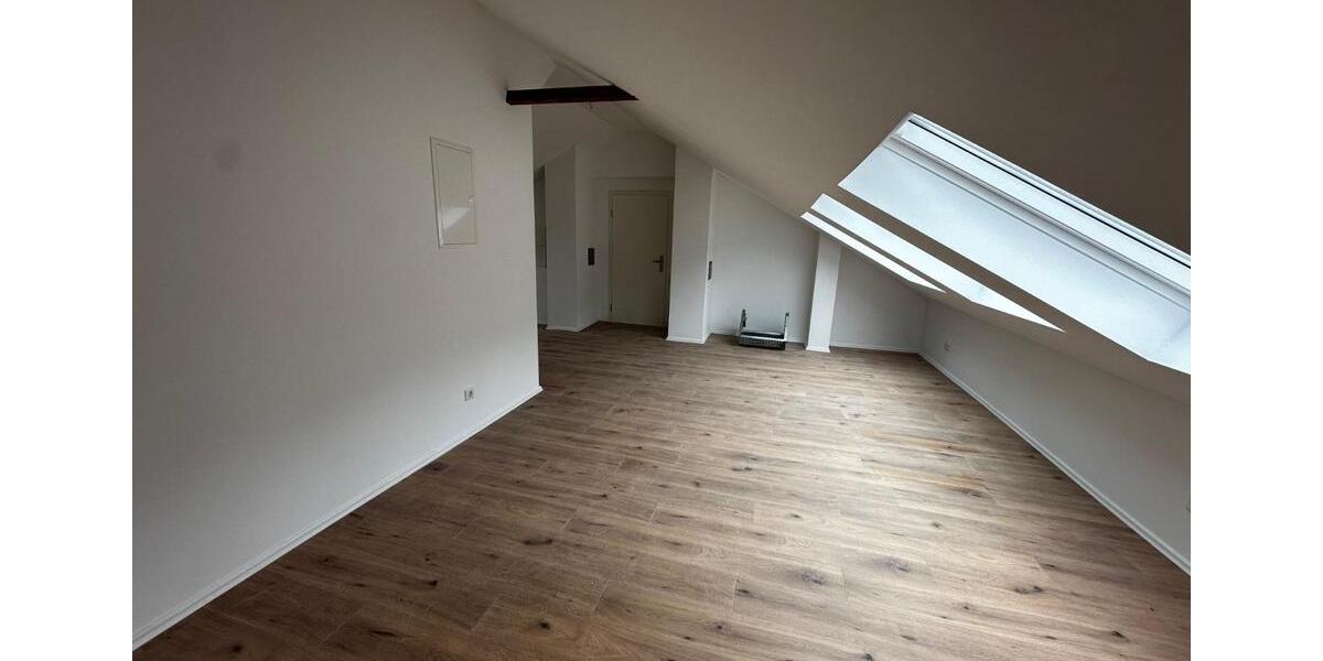 Dachgeschoßwohnung Wuppertal Arrenberg - 1 Zimmer, 43 m&sup2;, 389&euro; | Angebot:25755288