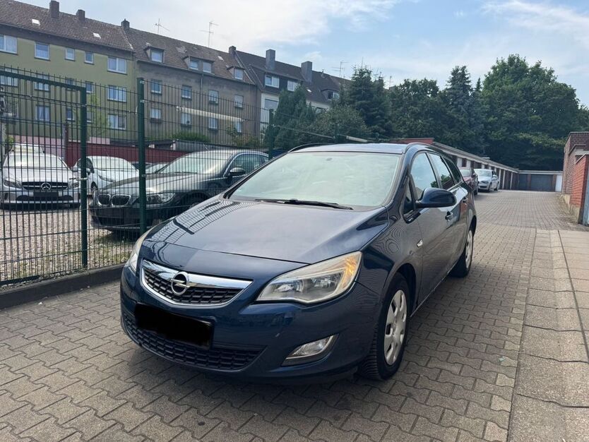 Opel Astra 212.000 km 2.999 € Essen 45143