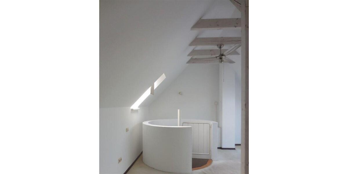 Gepflegtes 2-Zi-Häuschen mit Sonnenterrasse und Wintergarten in Lev-Rheindorf 2 zimmer