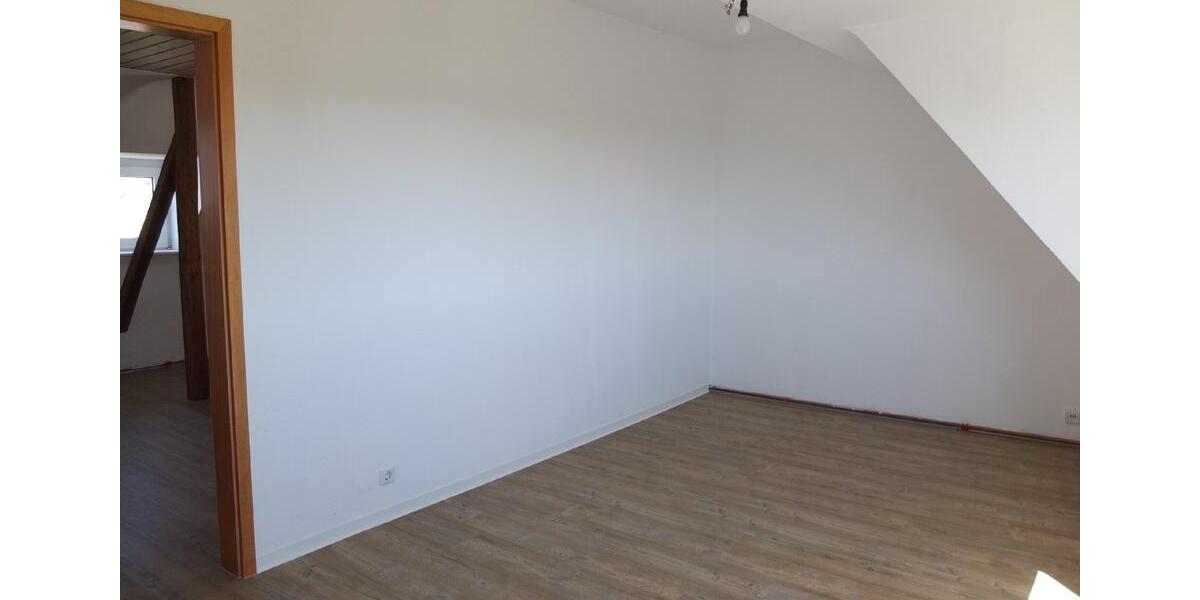 Dachgeschoßwohnung Solingen Wald - 2 Zimmer, 47 m&sup2;, 520&euro; | Angebot:26368670