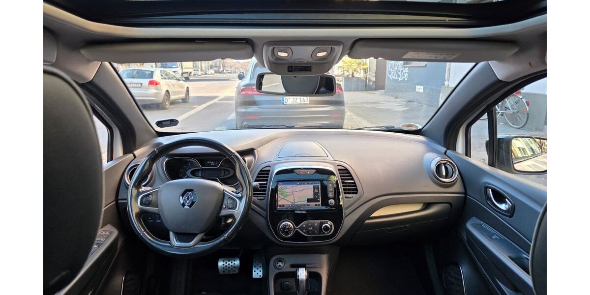 Renault Captur 220.000 km 8.999 &euro; Düsseldorf 40489