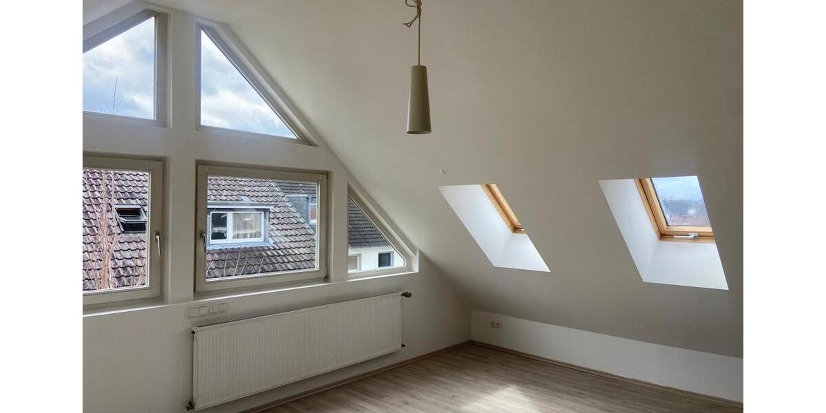 Maisonettenwohnung Bergisch Gladbach Frankenforst - 5 Zimmer, 150 m&sup2;, 1.650&euro; | Angebot:26428347